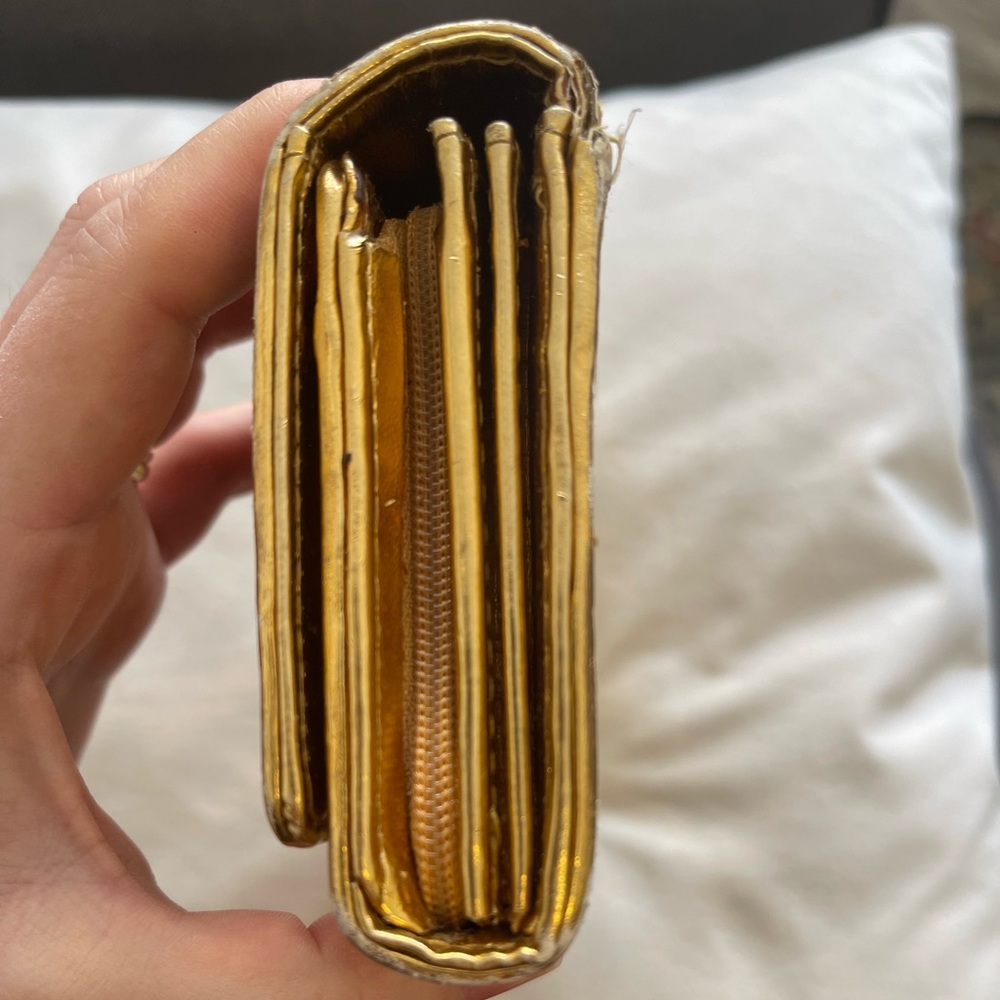 Gold Hello Kitty “May Luck Come to You” Wallet - Picture 6 of 14